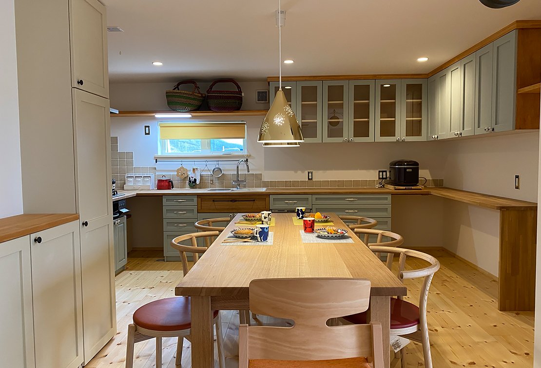 白い薪ストーブ