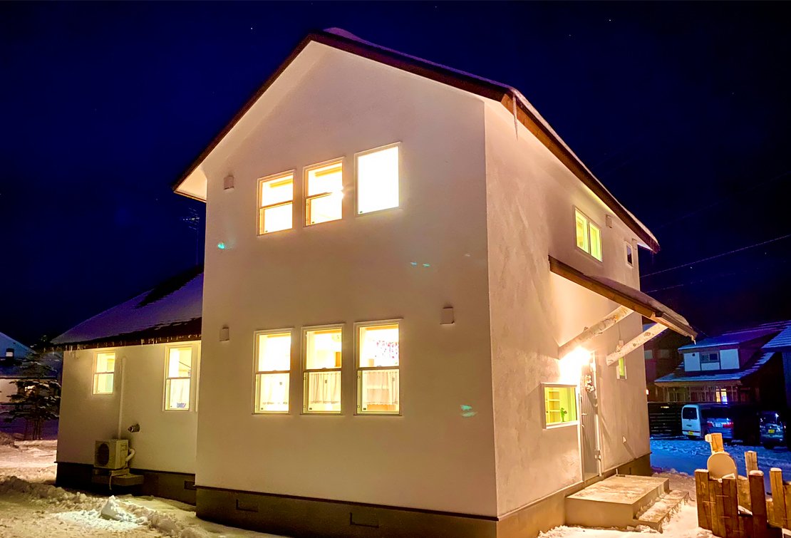 新築の２階建て住宅外観